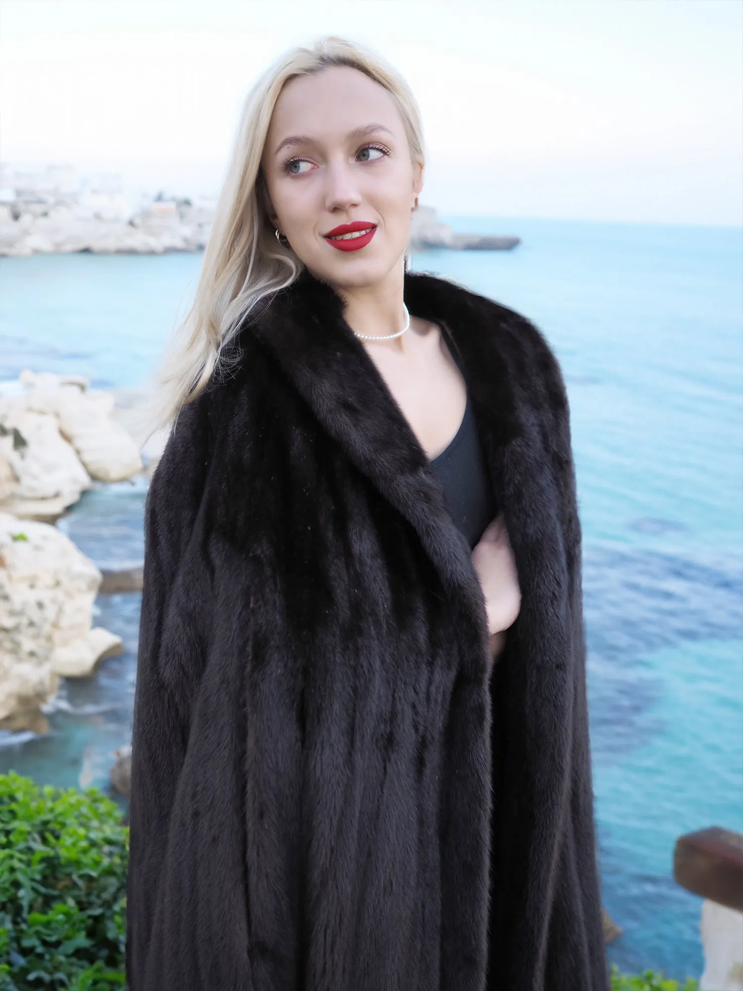 Black NAFA Mink Fur Cape Coat Coats One Size One of A Kind