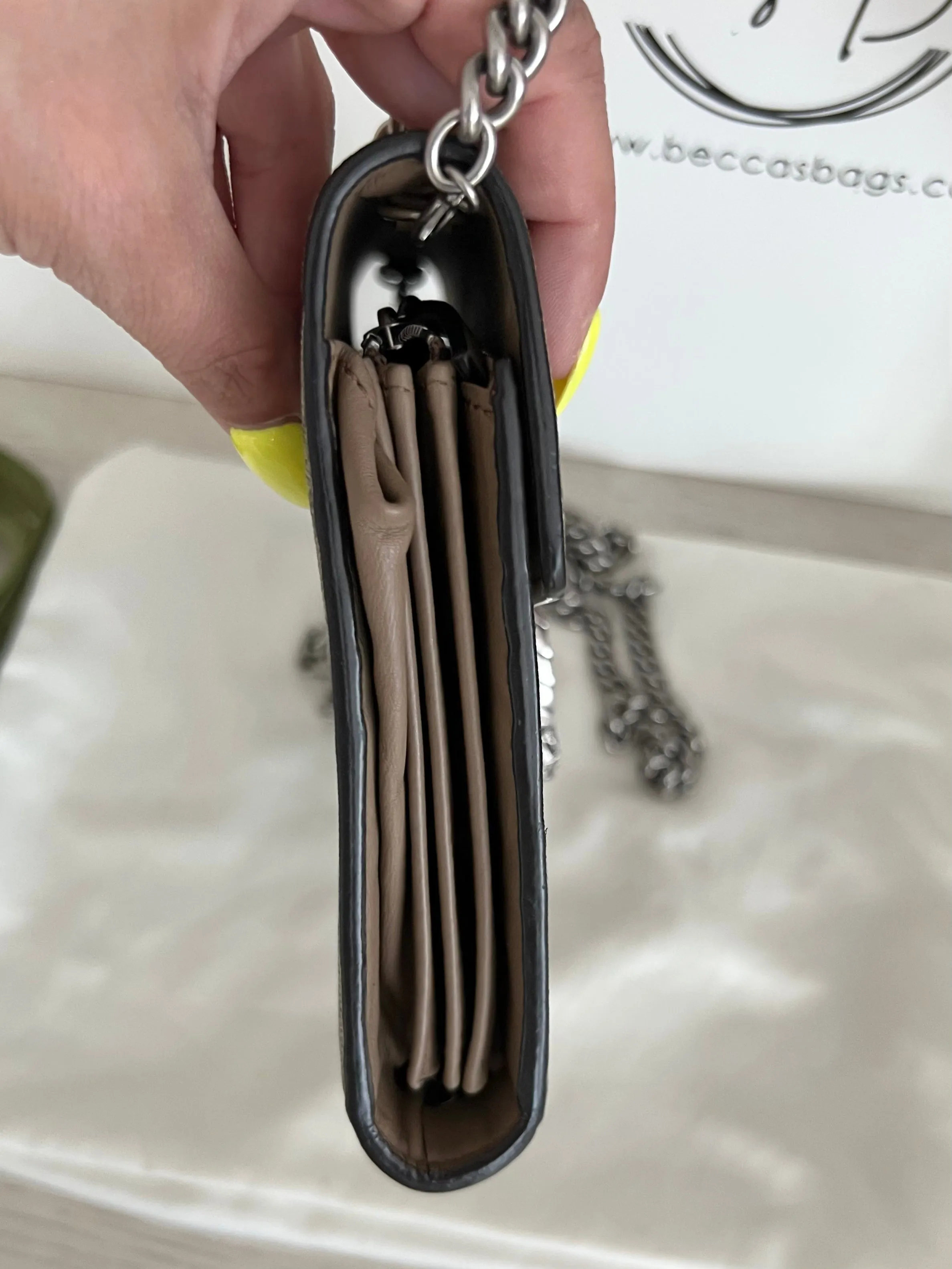 GUCCI Supreme GG Wallet On Chain Bag